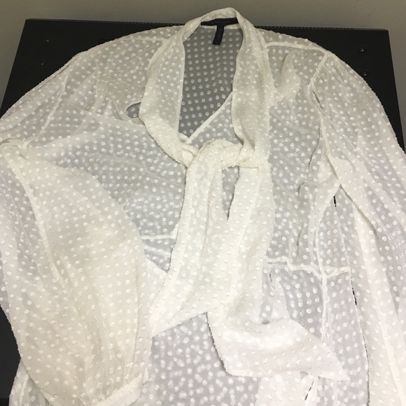 BCBGMaxAzria Tops - BCBGmaxazria flowy blouse